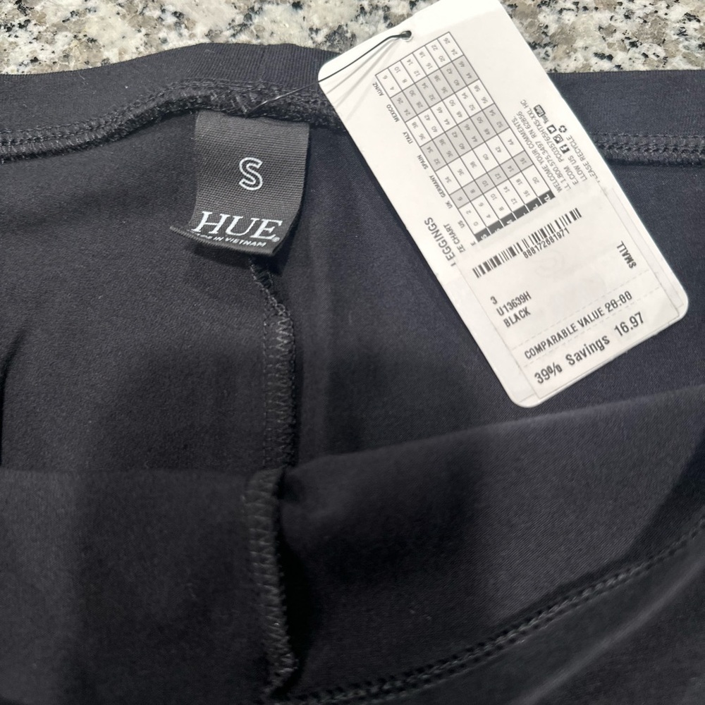HUE Classic Black Leggings